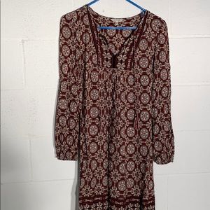 Max Studio Dress med. v neck EUC